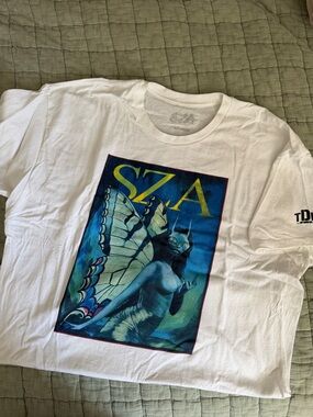 SZA tee • osheaga merch